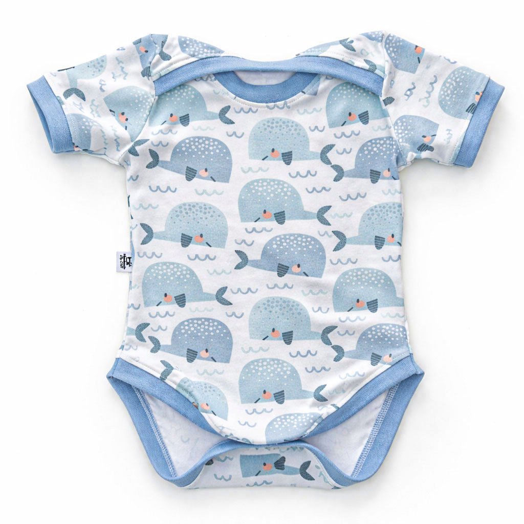 Babybody mit Wale