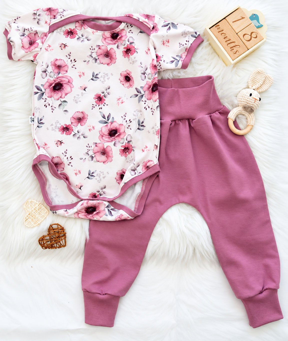 Baby-Set mit Body und Pumphose – Aquarell-Blumen